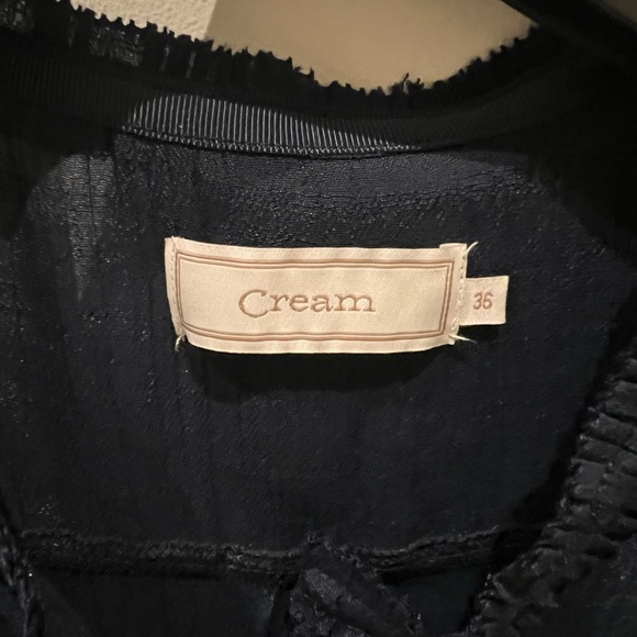 Cream, sheer navy blue with black lace detail . Short sleeve small - Picture 3 of 4